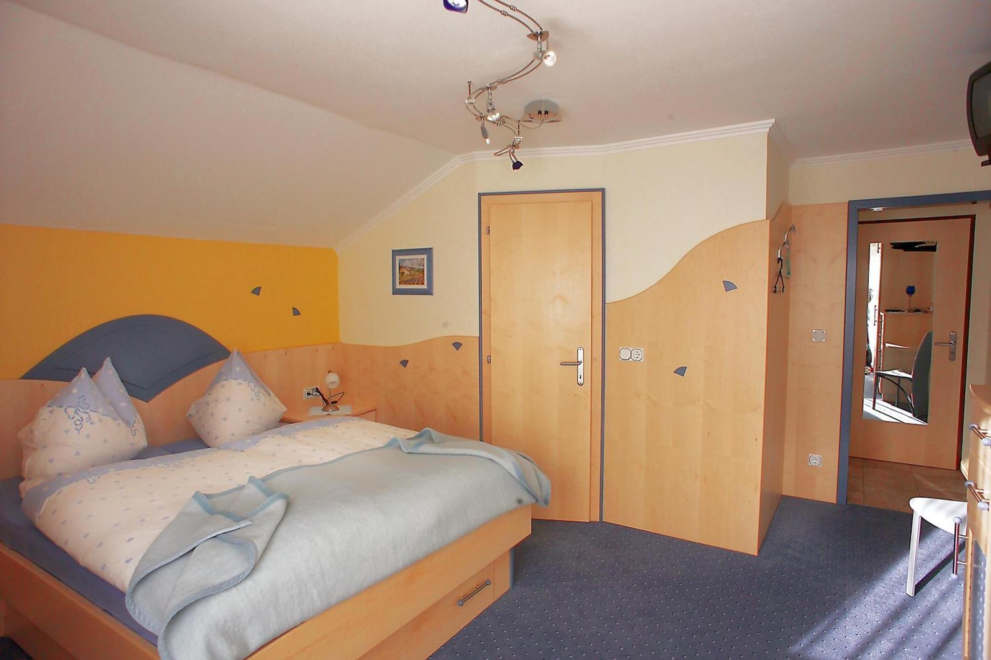 Hotel Garni Zerza Tropolach Ruang foto