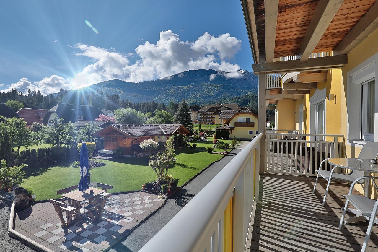 Hotel Garni Zerza Tropolach Bagian luar foto