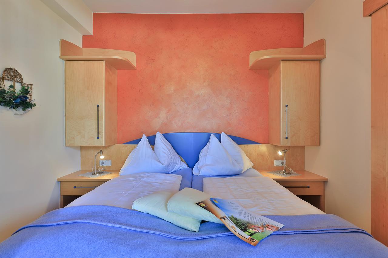 Hotel Garni Zerza Tropolach Bagian luar foto