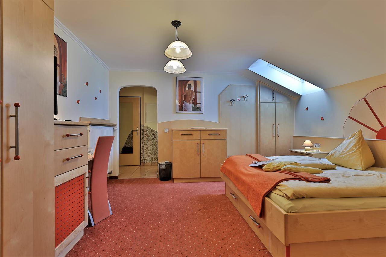 Hotel Garni Zerza Tropolach Bagian luar foto
