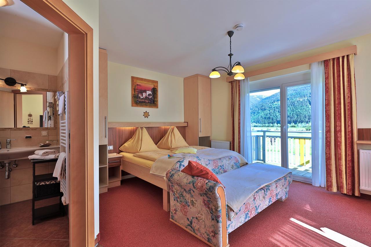 Hotel Garni Zerza Tropolach Bagian luar foto